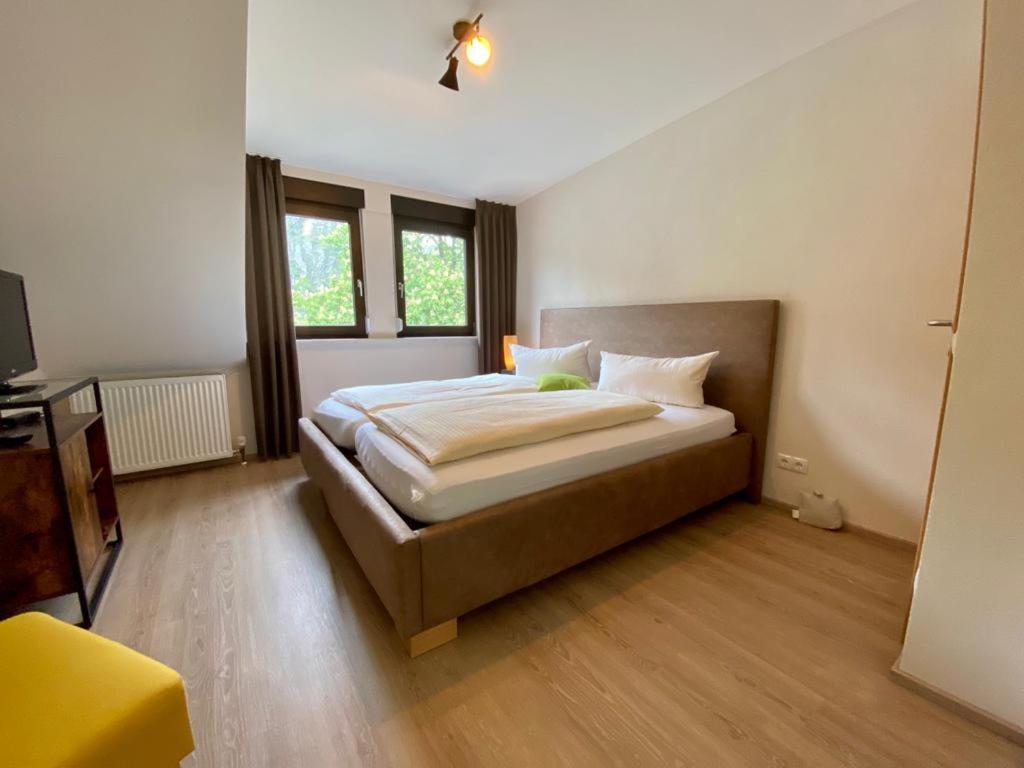 Pension / Ferienwohnungen Scheid Kestert Esterno foto