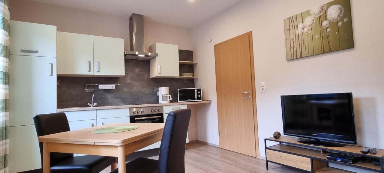 Pension / Ferienwohnungen Scheid Kestert Esterno foto