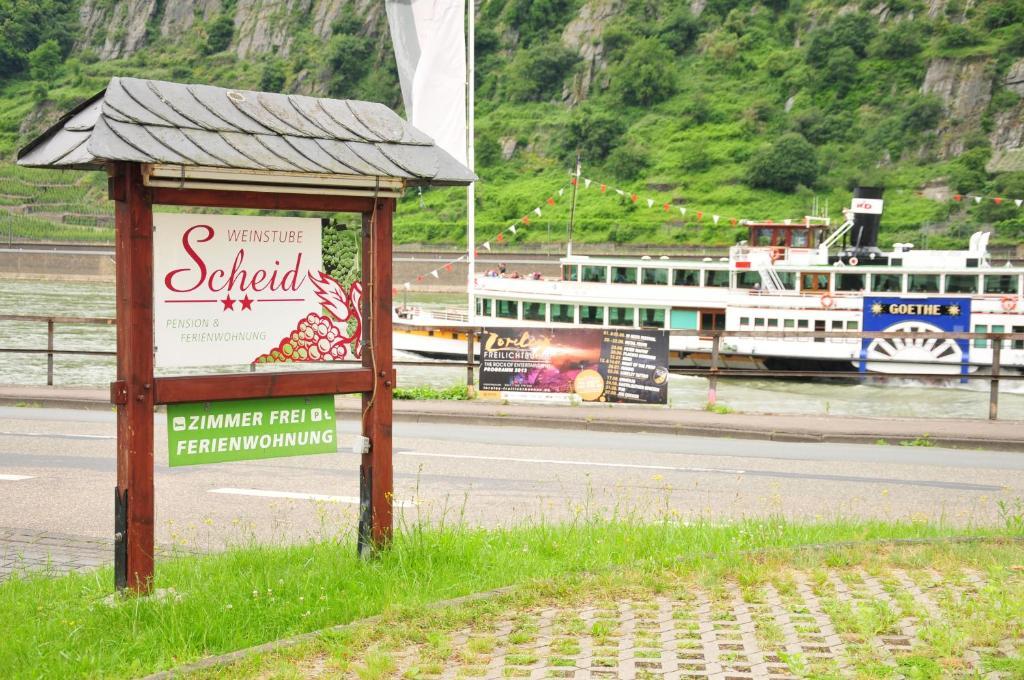 Pension / Ferienwohnungen Scheid Kestert Esterno foto